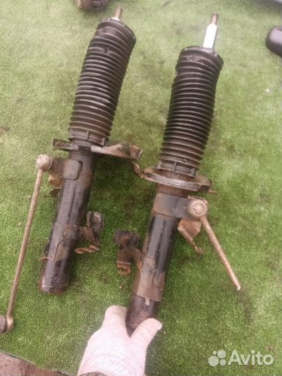 Амортизатор передний Ford Focus 2