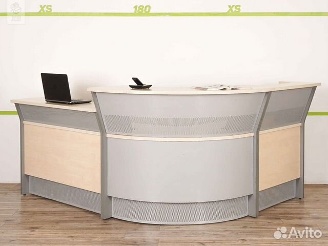 Ресепшн с дверкой. Стойка администратора бу. Стойка ресепшн авито. Ресепшн для охраны. Стол с тумбой берлин дефо.