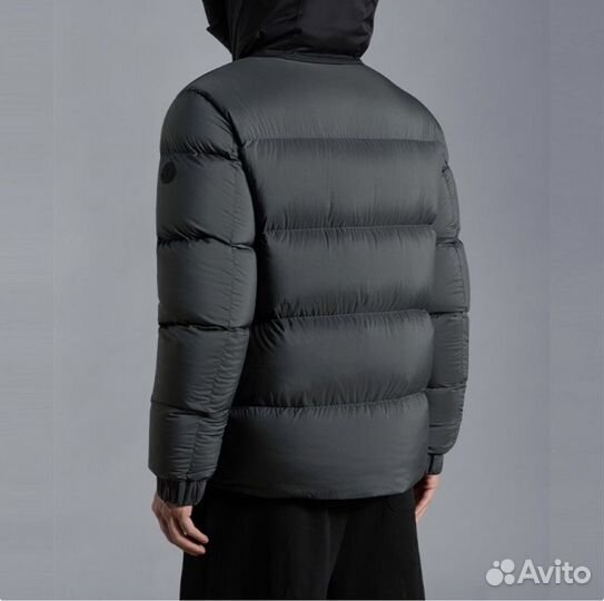 Пуховик Moncler серый