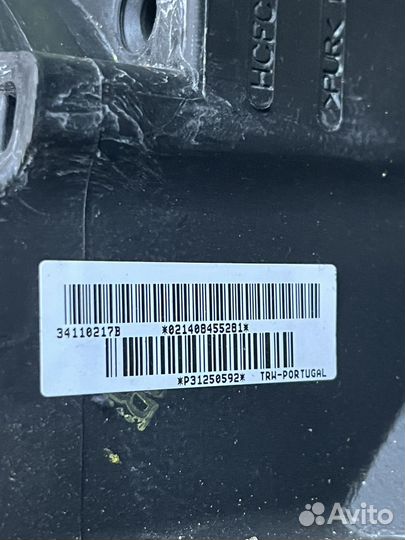 Мультируль Volvo кожаный, трехспицевый