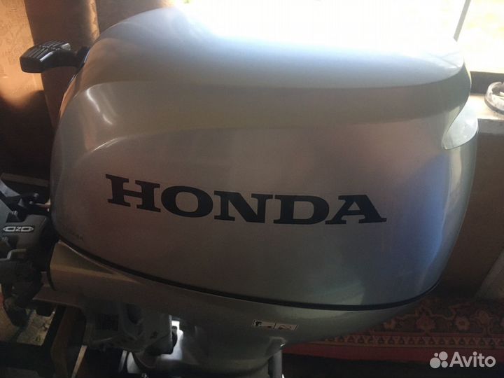 Лодочный мотор Honda BF 20