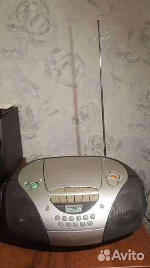 CD магнитола Sony