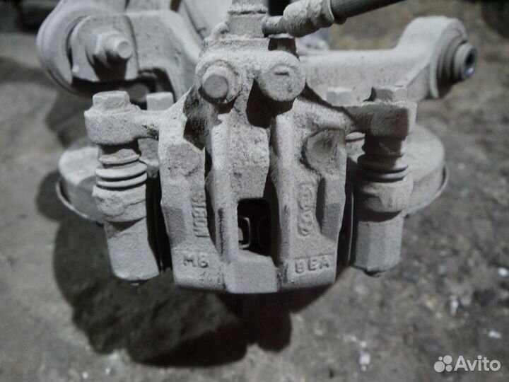 Поворотный кулак задний левый Hyundai Sonata 7 FL