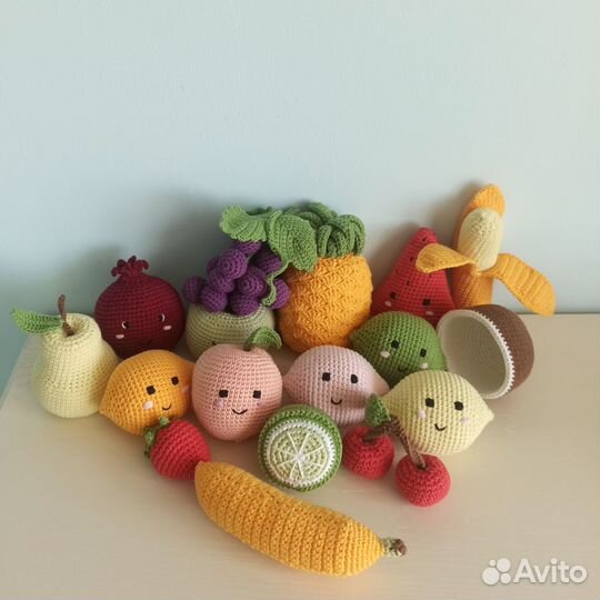Набор вязаных фруктов