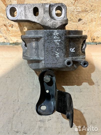 Опора двигателя Volkswagen touran 09