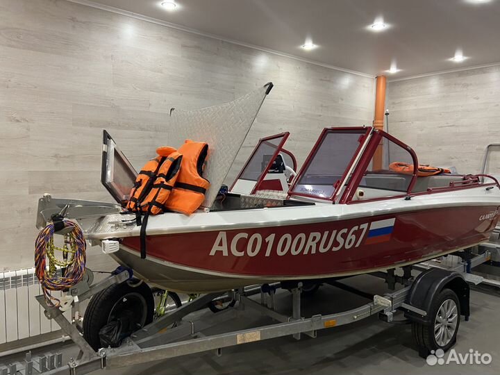 Продам лодку Салют