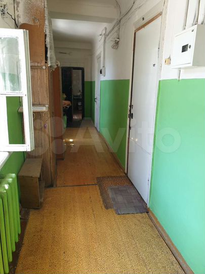 Комната 30 м² в 4-к., 2/2 эт.