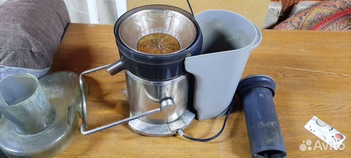 Соковыжималка Bork s511