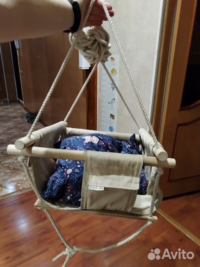 Детская качель подвесная