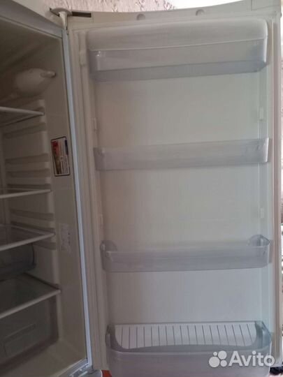 Холодильник бу Indesit B 18