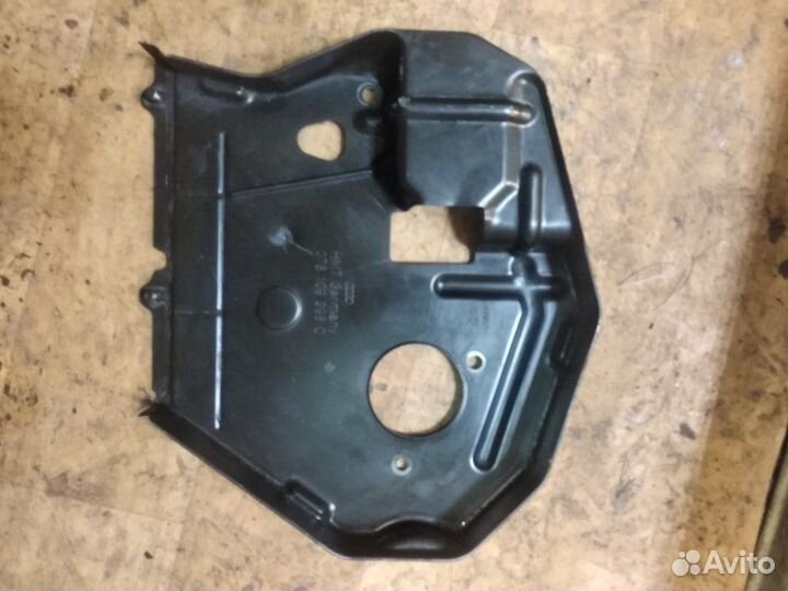 Кожух грм Audi A4 B5 AQD