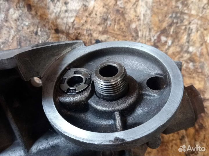 Масляный насос Opel Omega A 2.0