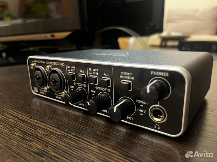 Звуковая карта behringer