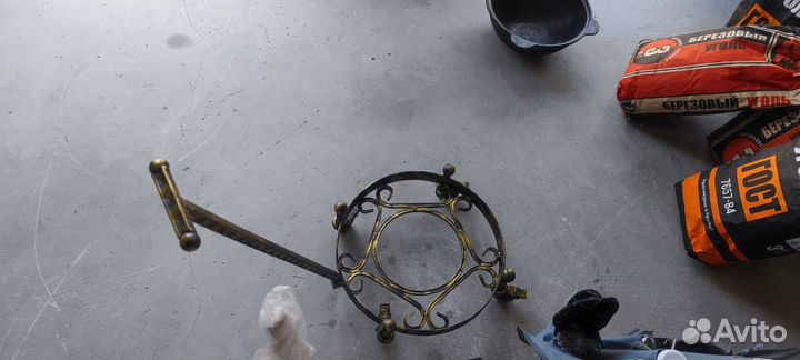 Подставка-тележка под тандыр на колесах с ручкой