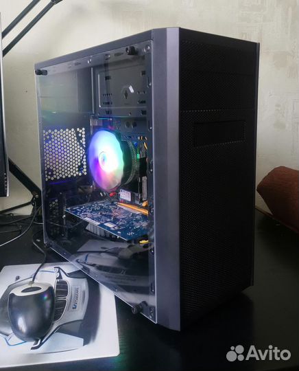 Несколько компьютеров для игр и работы