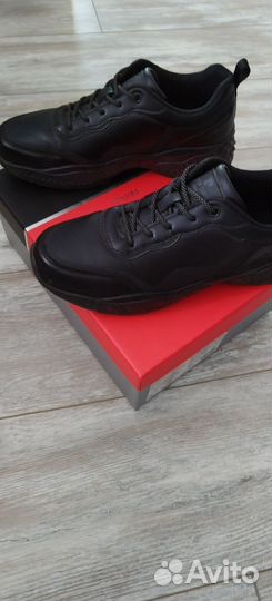 Кроссовки женские 40 размер