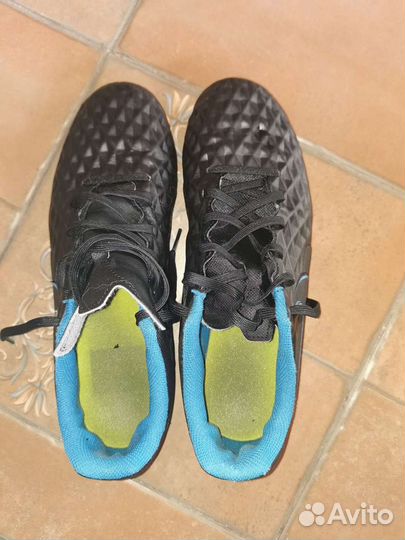 Футбольные бутсы