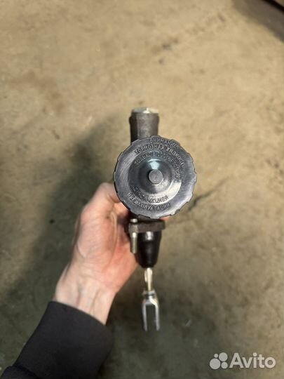 Цилиндр сцепления москвич