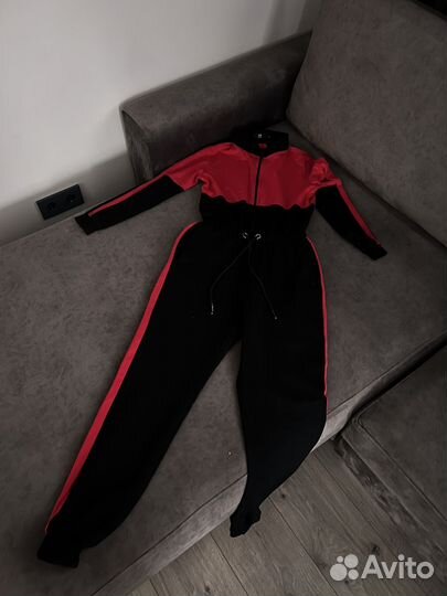 Комбинезон женский