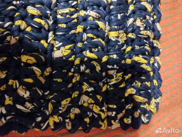 Коврик вязаный крючком