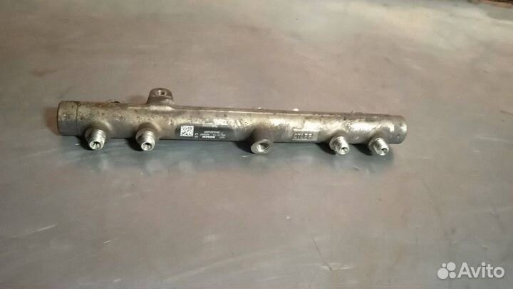 Топливная рампа Peugeot Boxer 2 рест. 2006