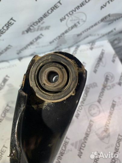 Рычаг передний левый Renault Logan 1