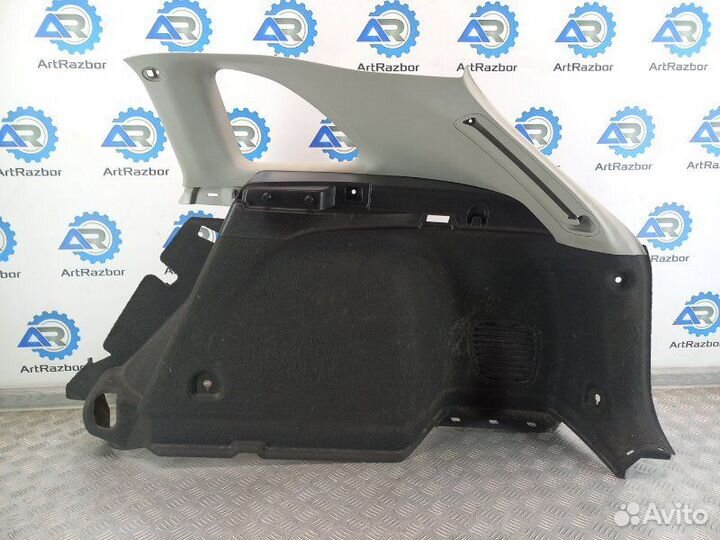 Обшивка багажника правая Chevrolet Cruze 1 1.8