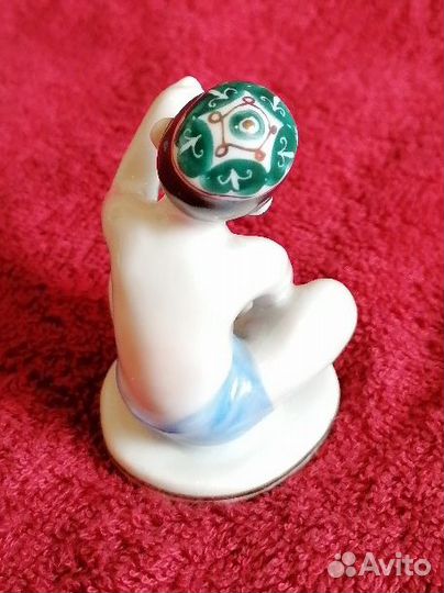 Мальчик с виноградом статуэтка лфз СССР