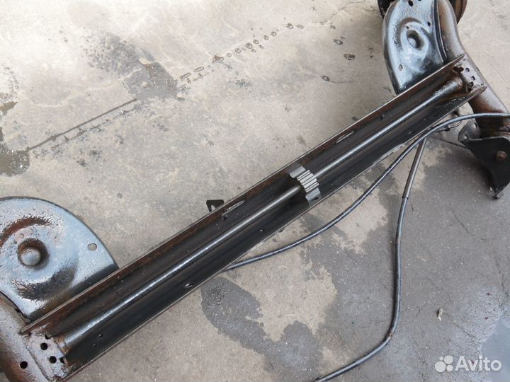 Задняя балка Рено Логан Сандеро 1