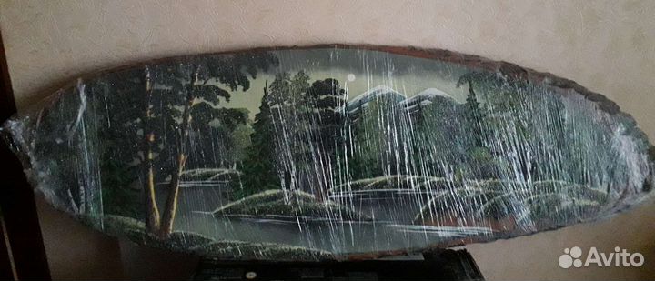 Картина каменной крошкой по срезу дерева