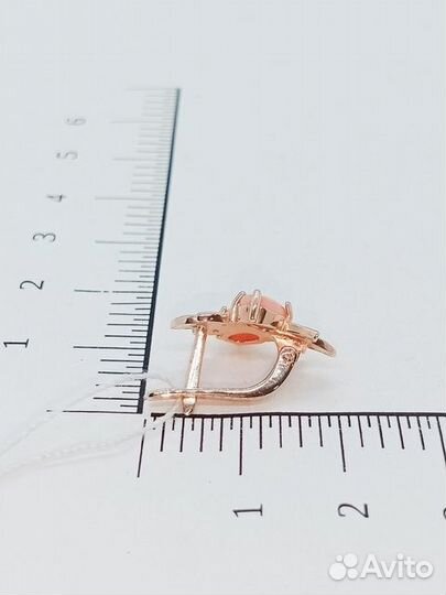 Серьги с синтетическим камнем Золото