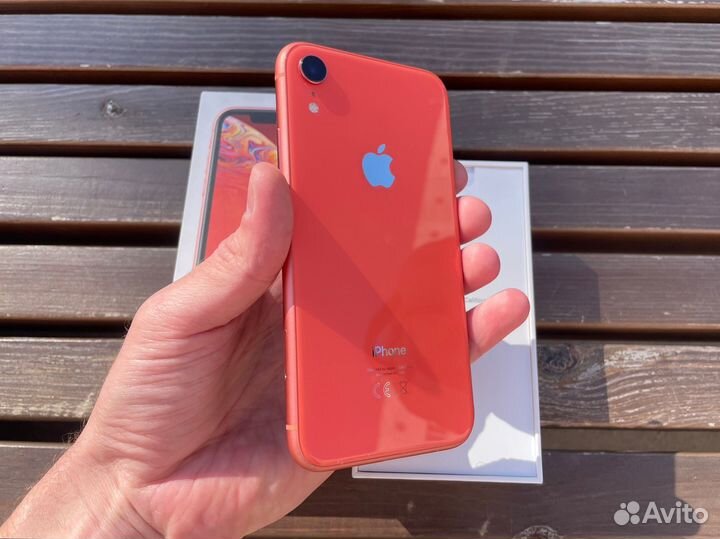 iPhone Xr, 64 ГБ