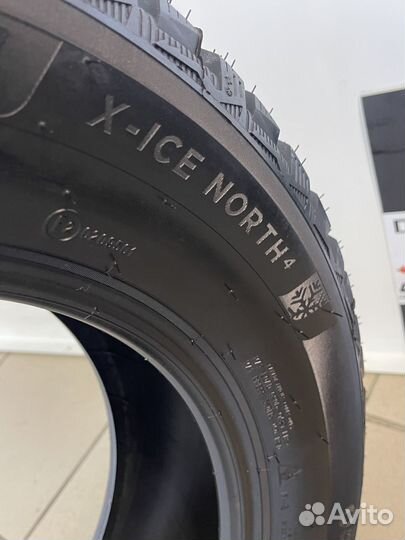 Michelin X-Ice North 4 255/35 R21 98H