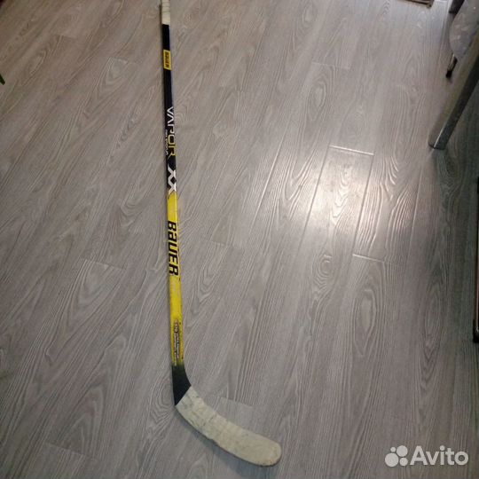 Клюшка хоккейная