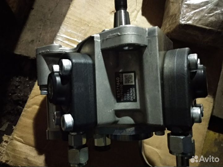 Насос Джон Дир RE571640