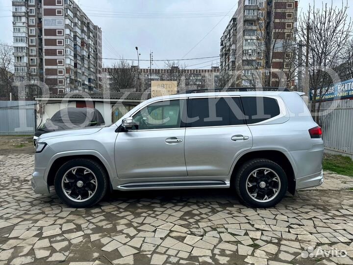 Рестайлинг Toyota Land Cruiser 200 в стиль 300