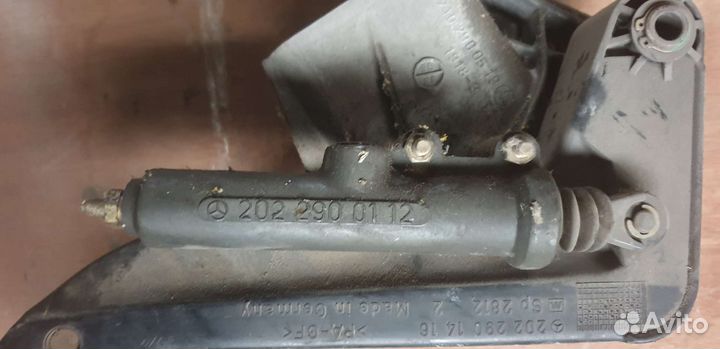 Цилиндр сцепления главный Mercedes-Benz c180 w202