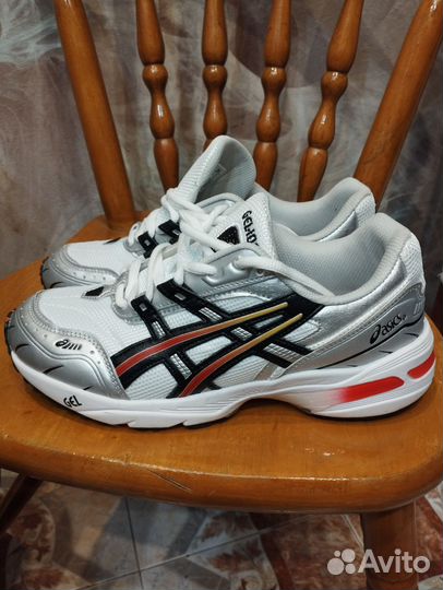 Кроссовки asics