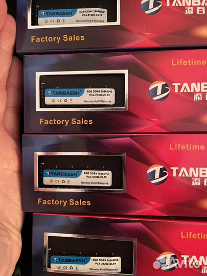 Материнская плата с процессором и памятью