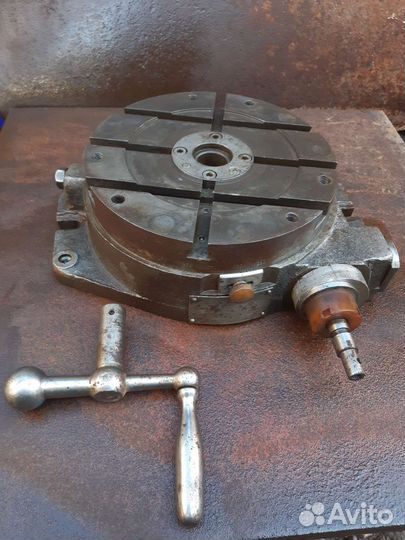 Поворотный стол