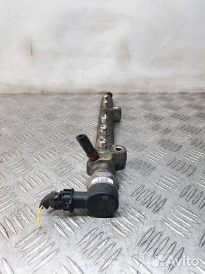 Регулятор давления топлива Toyota Yaris хэтчбэк