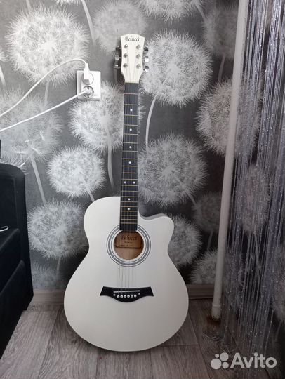 Акустическая гитара