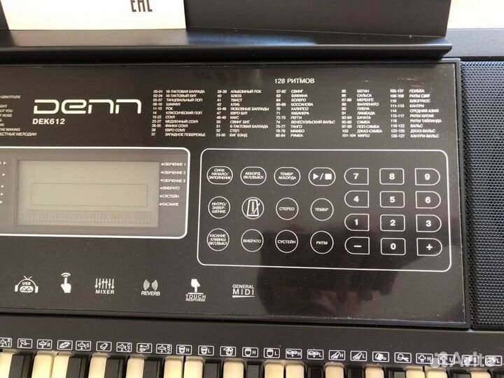 Синтезатор Denn DEK612