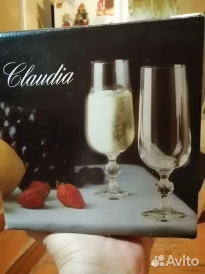 Бокалы, фужеры, стаканы