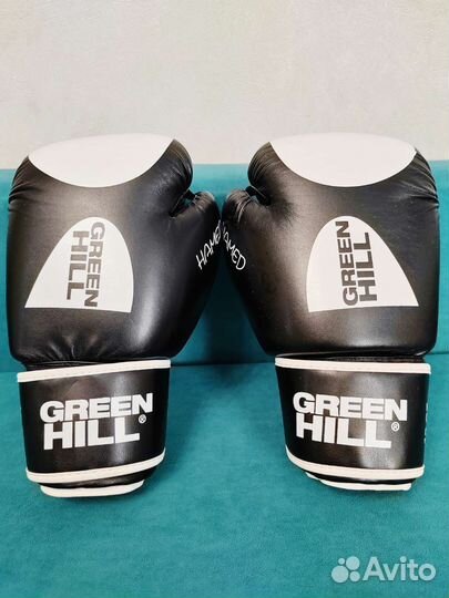 Боксерские перчатки 10 oz