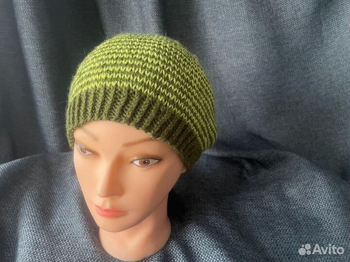 Вязанный берет. Ручная работа
