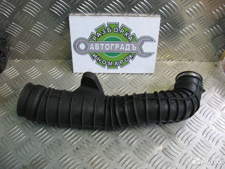 Патрубок воздушного фильтра Mercedes Vito W638