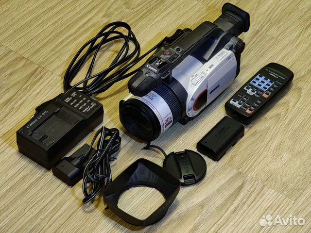 Видеокамера Canon DM-XM1