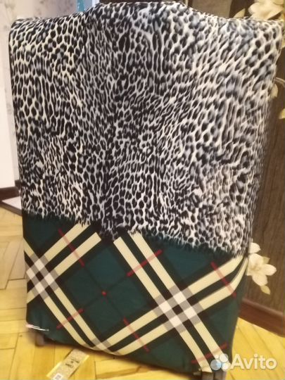 Новый чехол на большой чемодан