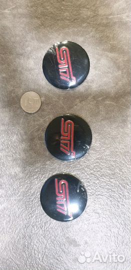 Шильдик / заглушка Subaru STI на диск